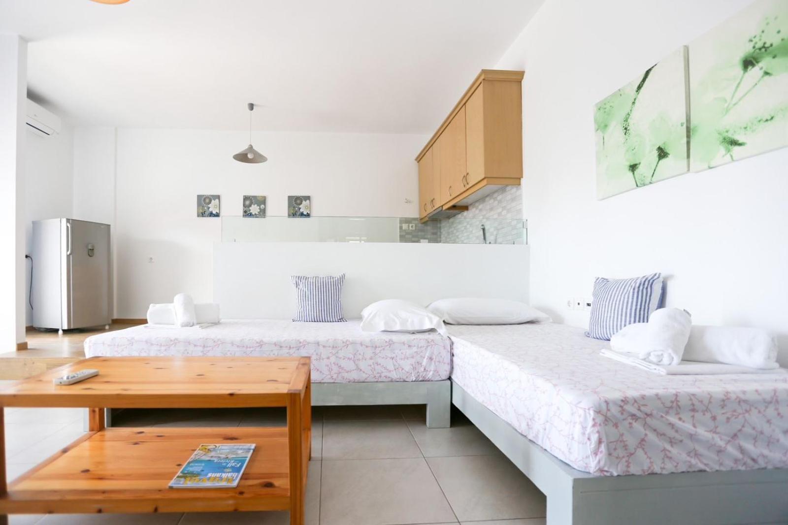 Apartments Piazza Himare Exterior photo